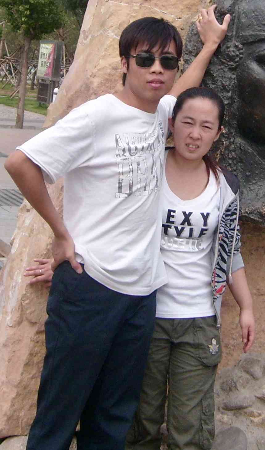 我摸